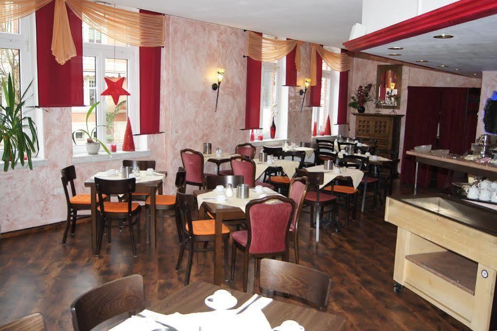 Hotel "Drei Rosen" Ohg Regina & Hans - Peter Fassbinder Leinefelde-Worbis Εξωτερικό φωτογραφία